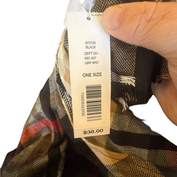 Laundry Plaid Scarf New - Picture 3 of 10